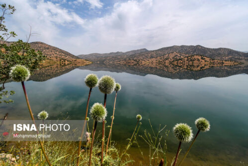 طبیعت زیبای جاده مریوان به بانه که در همۀ فصلهای سال ویژگیهای گردشگری خود را دارد.